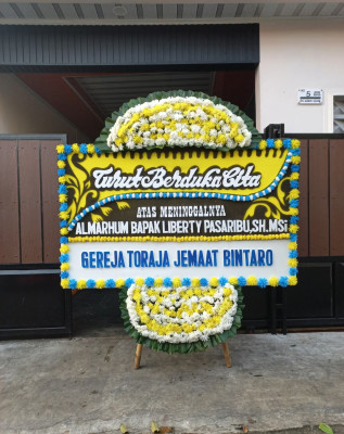 Papan Bunga Duka di Mancak