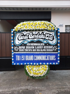 Papan Bunga Duka di Mancak